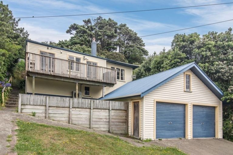 Photo of property in 76 Sidlaw Street, Strathmore Park, Wellington, 6022