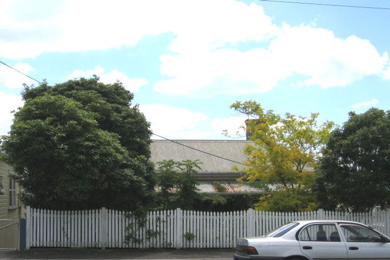 Photo of property in 104 Calliope Road, Stanley Point, Auckland, 0624