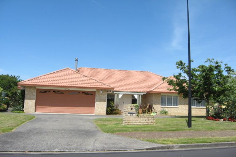 Photo of property in 54 Sunny Crescent, Huapai, Kumeu, 0810