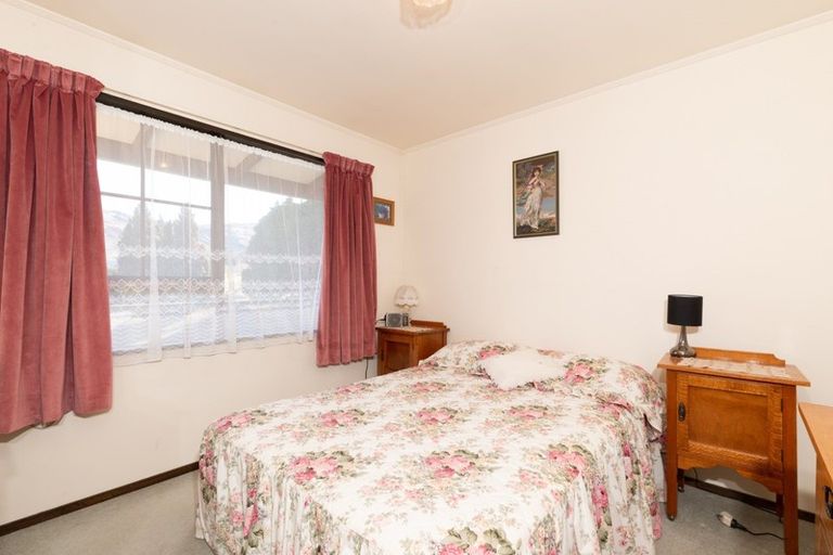 Photo of property in 27 Fraser Street, Clyde, 9330