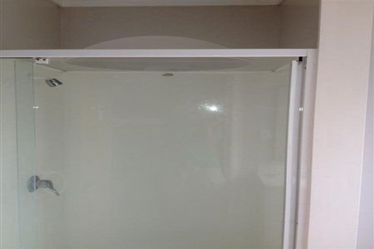 Photo of property in 15 Camrose Place, Glenfield, Auckland, 0629