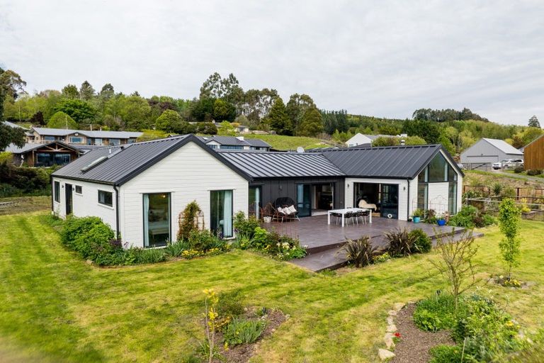 Photo of property in 250c Gladstone Road North, Mosgiel, 9092