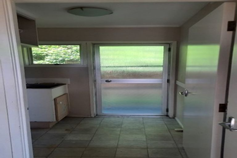 Photo of property in 2/10 Waratah Street, Birkenhead, Auckland, 0626