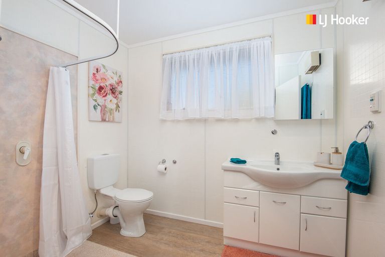 Photo of property in 8 Esk Place, Mosgiel, 9024