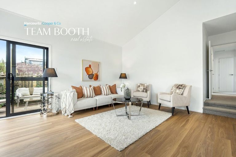 Photo of property in 32a Bayview Road, Bayview, Auckland, 0629