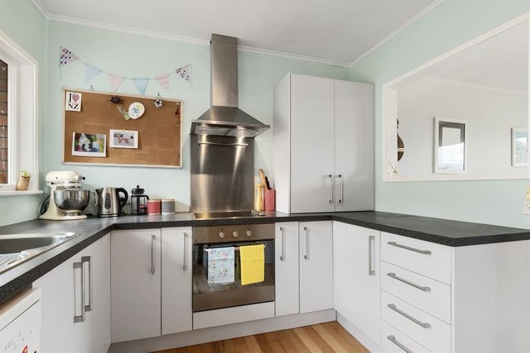 Photo of property in 3/40 Lake Road, Narrow Neck, Auckland, 0624