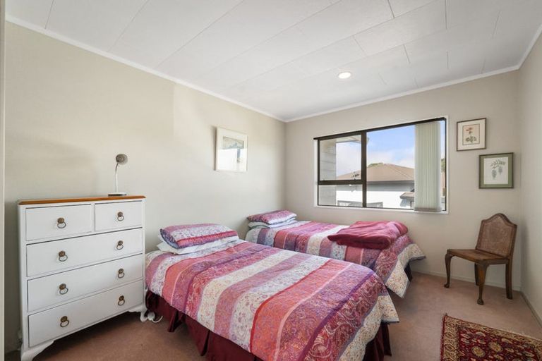 Photo of property in 16 Pohutukawa Drive, Athenree, Katikati, 3177