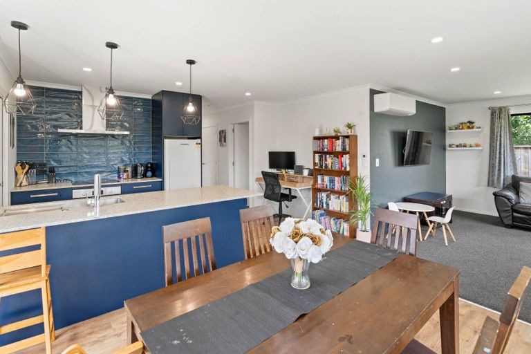 Photo of property in 24b Kempton Street, Greytown, 5712