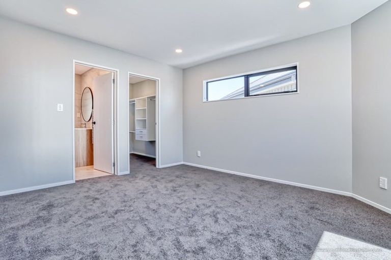 Photo of property in 51 Rosedale Road, Pinehill, Auckland, 0632