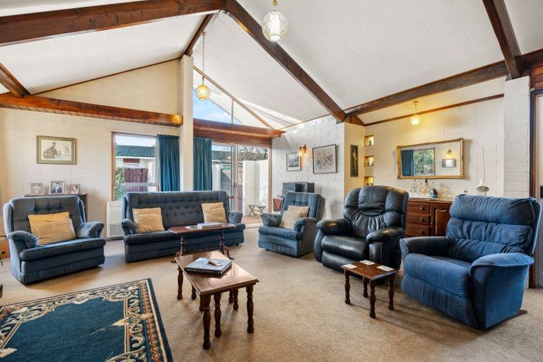 Photo of property in 8 Miller Place, Masterton, 5810