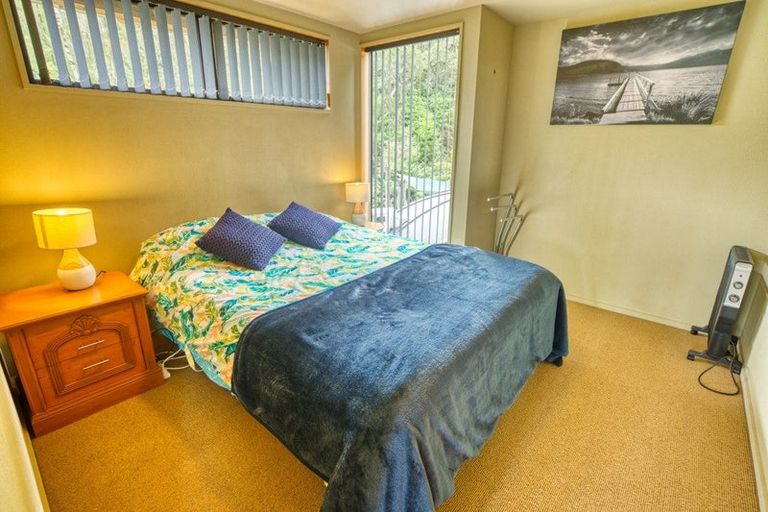 Photo of property in 17 Korua Street, Moana, 7872