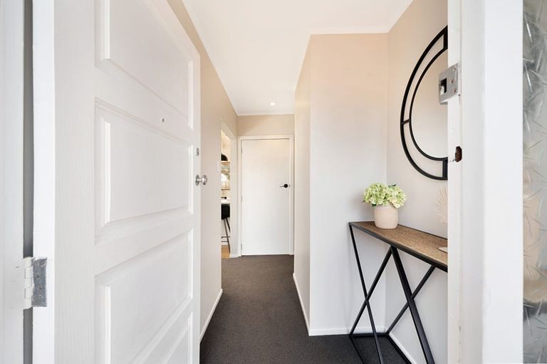 Photo of property in 99 Hetherington Road, Ranui, Auckland, 0612