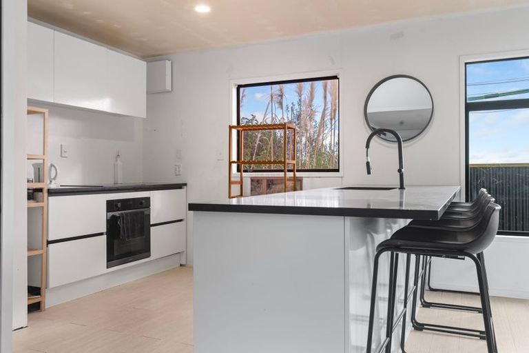 Photo of property in 7 Bush Point Road, Cable Bay, 0420