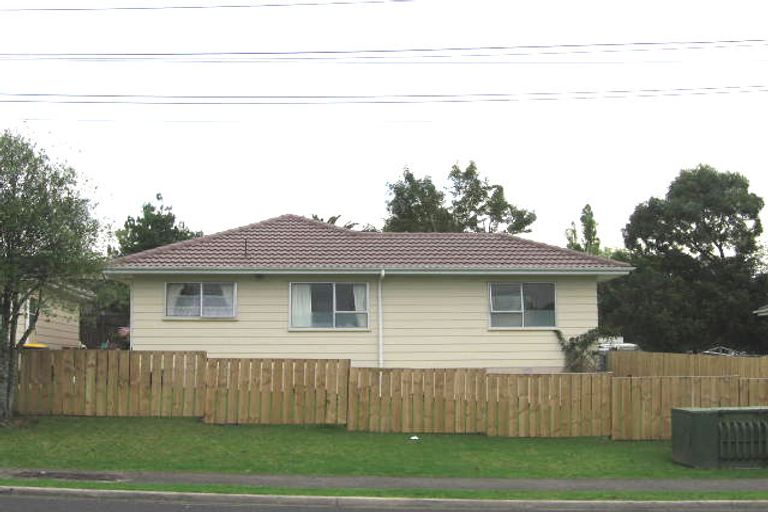 Photo of property in 62 Border Road, Henderson, Auckland, 0612