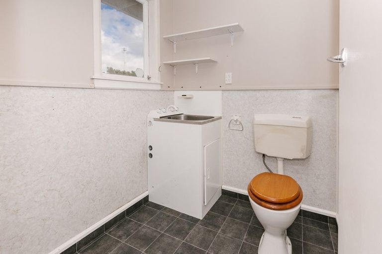 Photo of property in 19 Leeds Street, Milson, Palmerston North, 4414