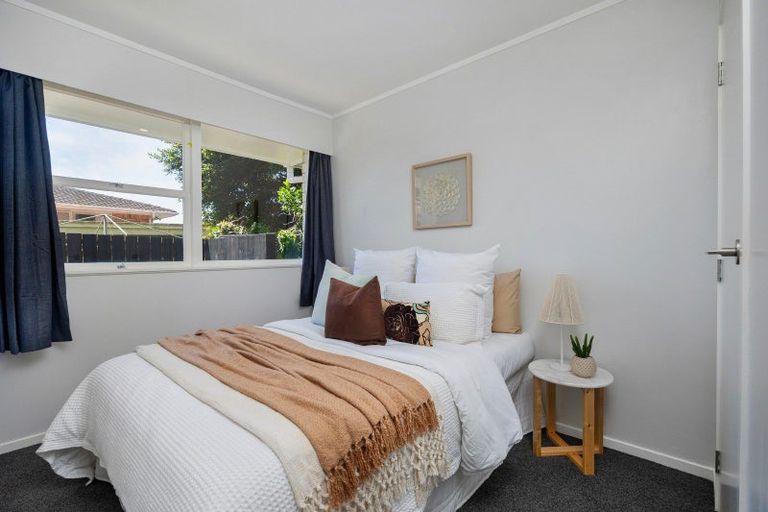 Photo of property in 2/99 Panama Road, Mount Wellington, Auckland, 1062