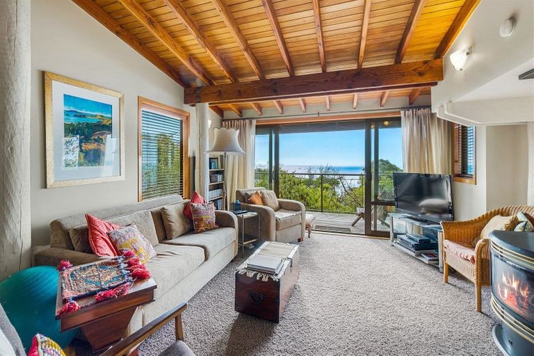 Photo of property in 10 Tuawera Terrace, Clifton, Christchurch, 8081