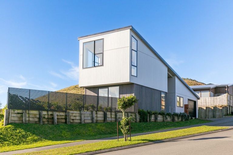 Photo of property in 81 Cedarwood Street, Woodridge, Wellington, 6037