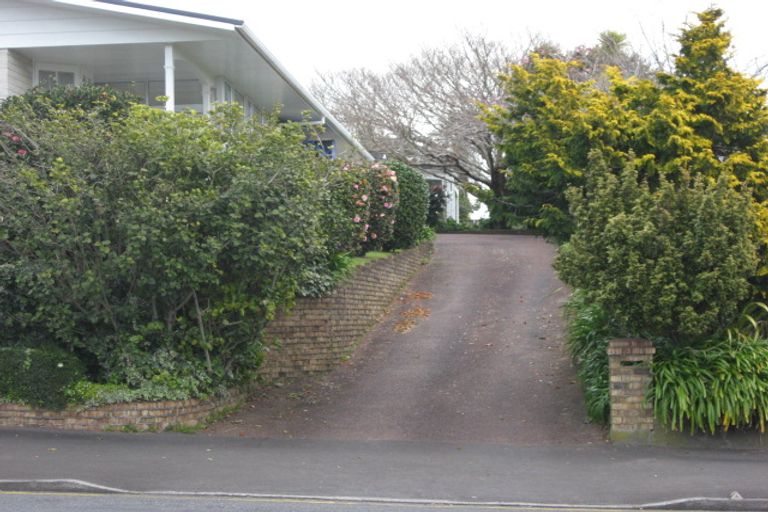 Photo of property in 76a Mangorei Road, Strandon, New Plymouth, 4312