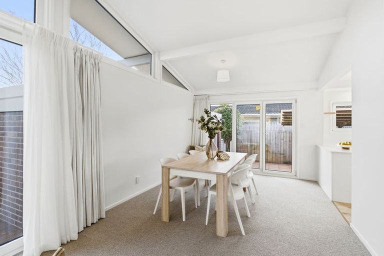 Photo of property in 6 Camelot Street, Ilam, Christchurch, 8041