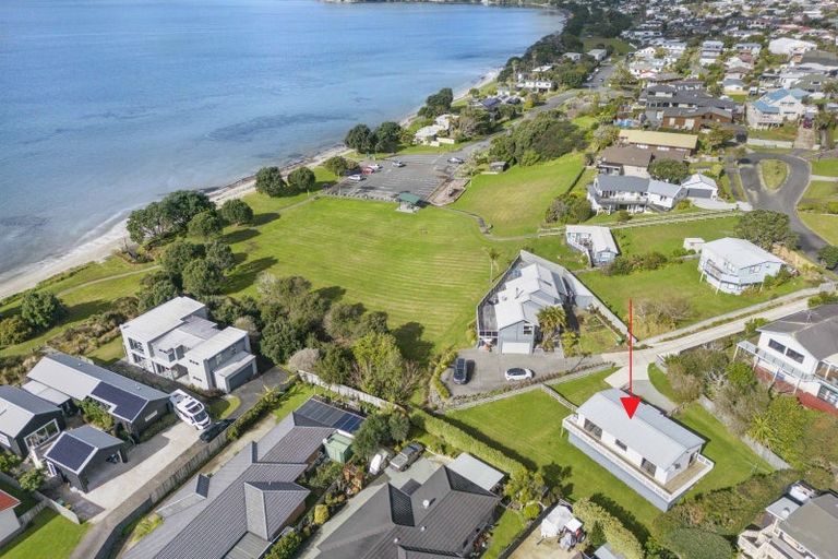 Photo of property in 18 Kahurangi Place, Snells Beach, 0920