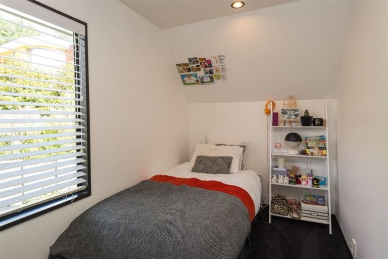 Photo of property in 2/31 Harry Ell Drive, Cashmere, Christchurch, 8022