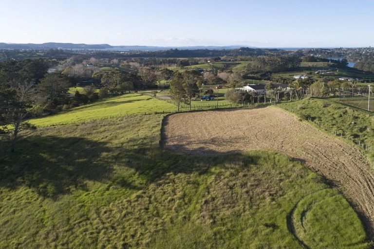 Photo of property in 182a Spur Road, Stillwater, Silverdale, 0993