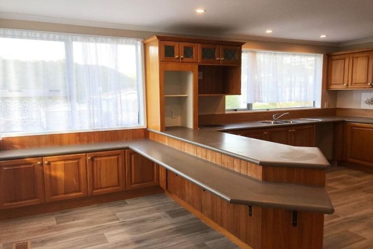 Photo of property in 83 Mark Avenue, Paparangi, Wellington, 6037