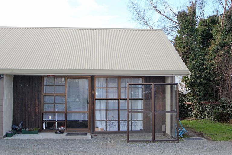 Photo of property in 1b Weston Road, Holmes Hill, Oamaru, 9401