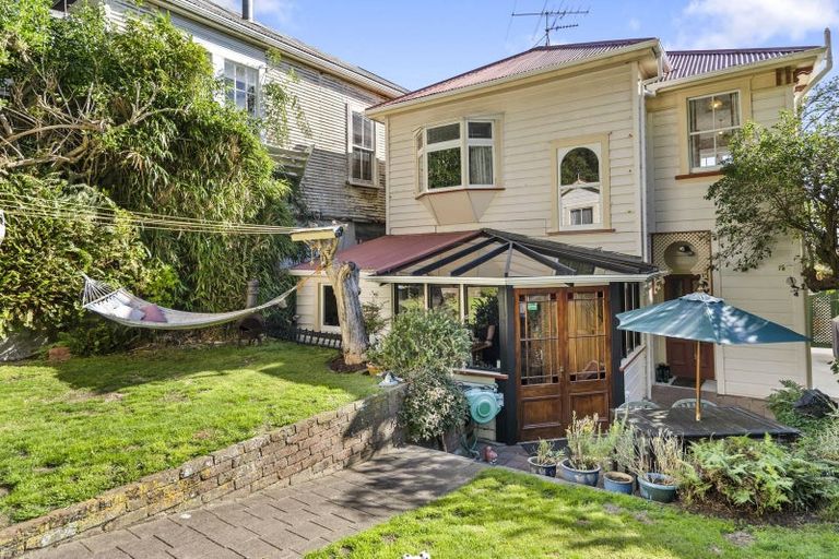 Photo of property in 29 Scarborough Terrace, Mount Victoria, Wellington, 6011