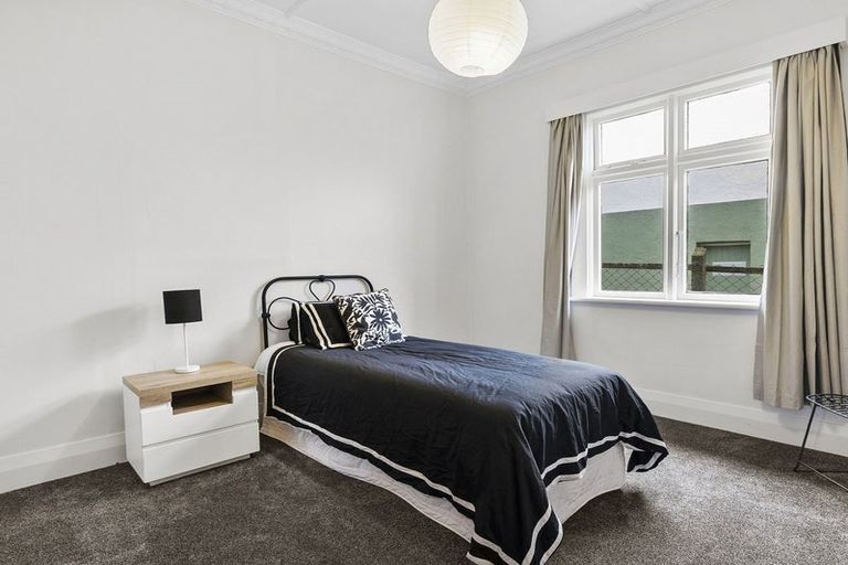 Photo of property in 117 Oakwood Avenue, Balaclava, Dunedin, 9011