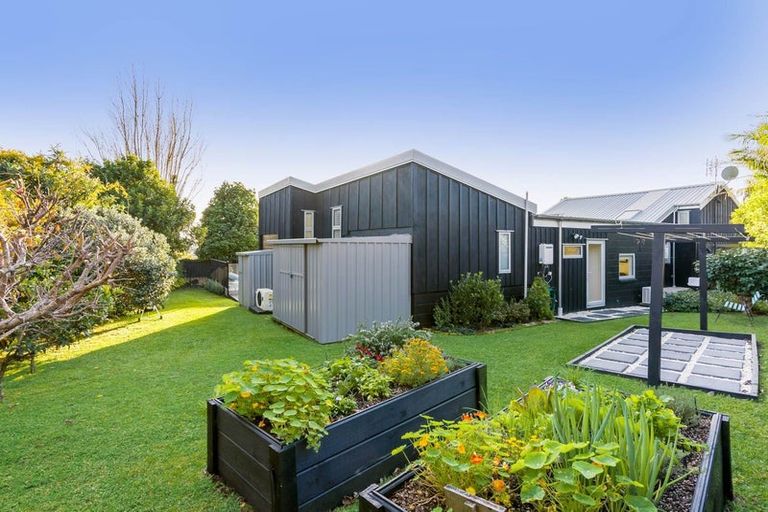 Photo of property in 14 The Anchorage, Sunnyhills, Auckland, 2010