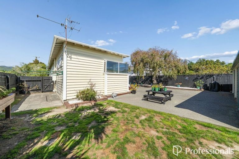 Photo of property in 11 Elizabeth Street, Moera, Lower Hutt, 5010