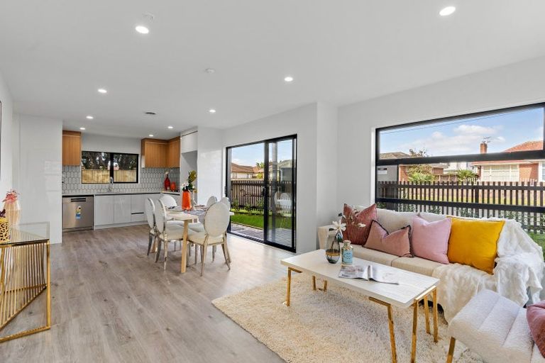 Photo of property in 36a Sunnyside Crescent, Papatoetoe, Auckland, 2025