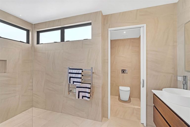 Photo of property in 39 Hartley Avenue, Strowan, Christchurch, 8052