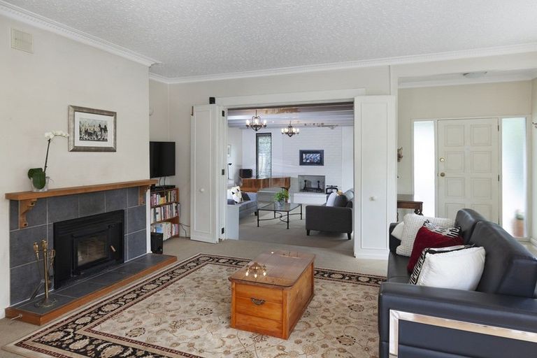 Photo of property in 106 Bryndwr Road, Bryndwr, Christchurch, 8052