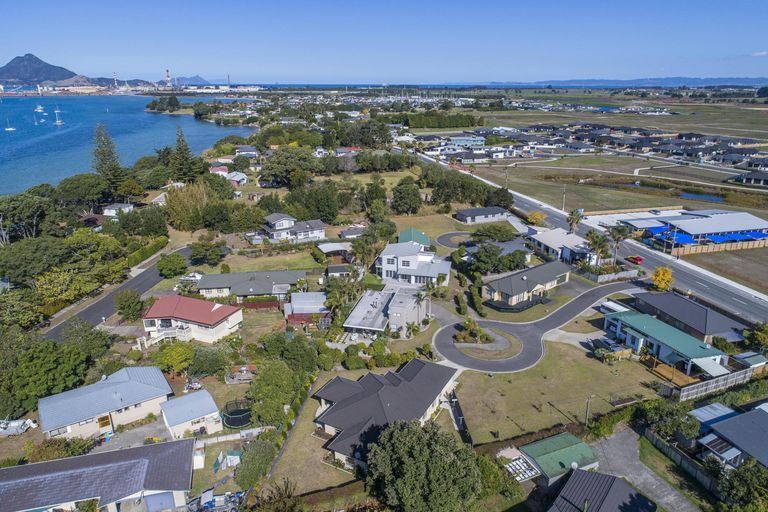 Photo of property in 160b One Tree Point Road, One Tree Point, 0118