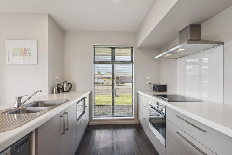 Photo of property in 5 Wisteria Lane, Rangiora, 7400