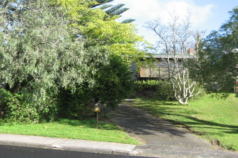 Photo of property in 13 Lawrence Crescent, Hillpark, Auckland, 2102