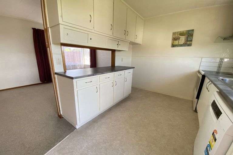 Photo of property in 60 Casuarina Road, Half Moon Bay, Auckland, 2012