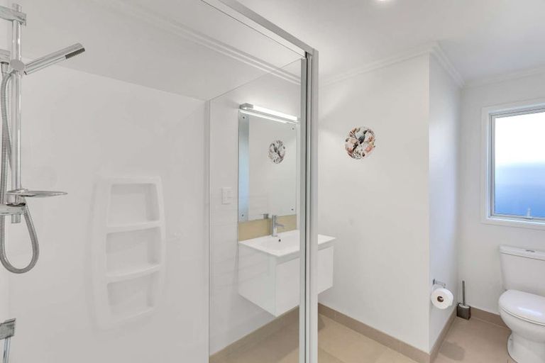 Photo of property in 6 Crossley Avenue, Woodend, 7610