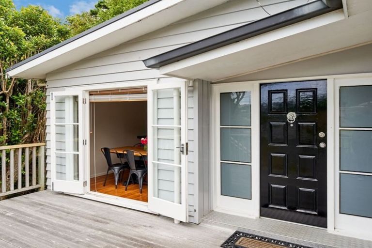 Photo of property in 29 Khouri Avenue, Karori, Wellington, 6012