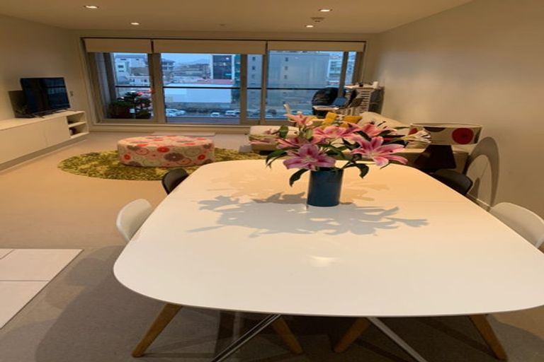 Photo of property in Monument Apartments, 5d/245 Wakefield Street, Te Aro, Wellington, 6011