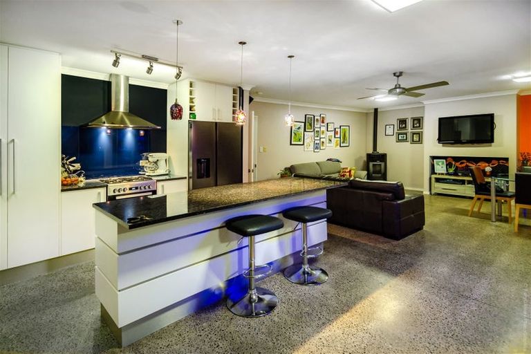 Photo of property in 79 Acacia Avenue, Rangiora, 7400