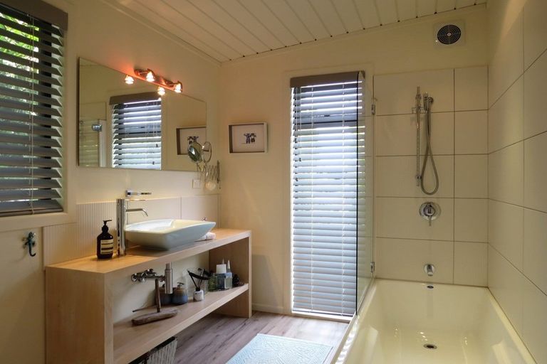 Photo of property in 1600 Wyuna Bay Road, Wyuna Bay, Coromandel, 3581