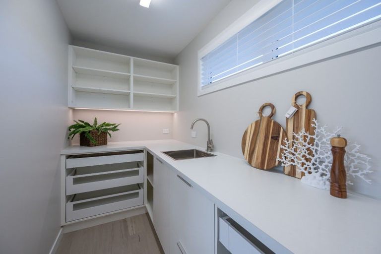 Photo of property in 72 Les Wakefield Road, Mapua, 7005