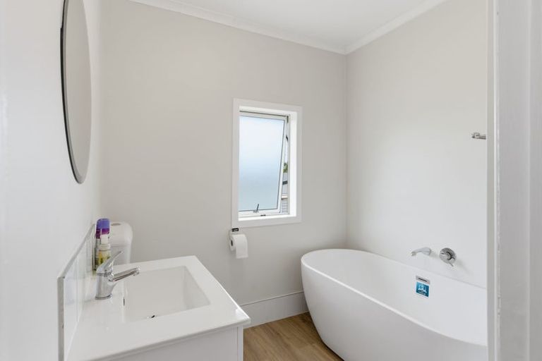 Photo of property in 4 Seascape Lane, Coopers Beach, 0420