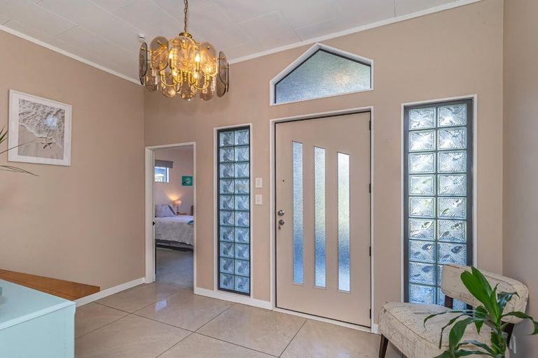 Photo of property in 17 Avon Street, Levin, 5510