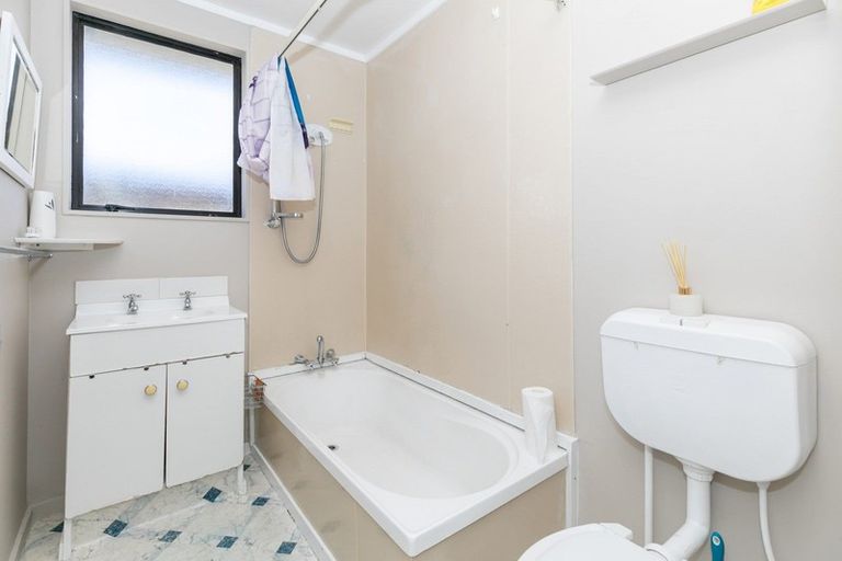 Photo of property in 47b Paul Crescent, Fairfield, Hamilton, 3214