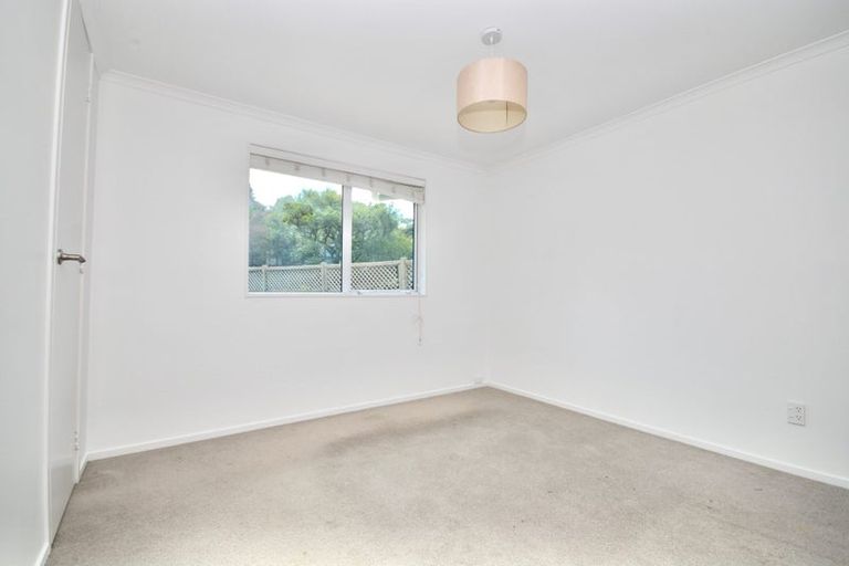 Photo of property in 2/130 Spinella Drive, Bayview, Auckland, 0629